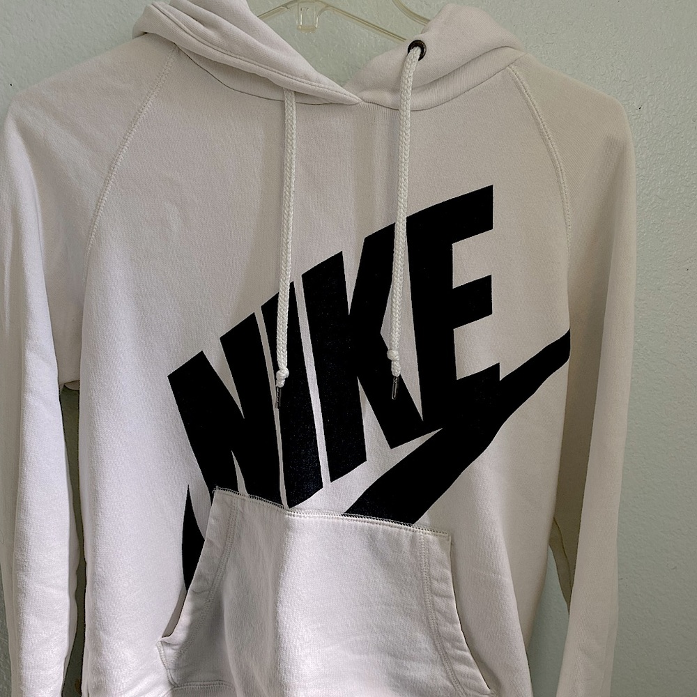 nike hoodie